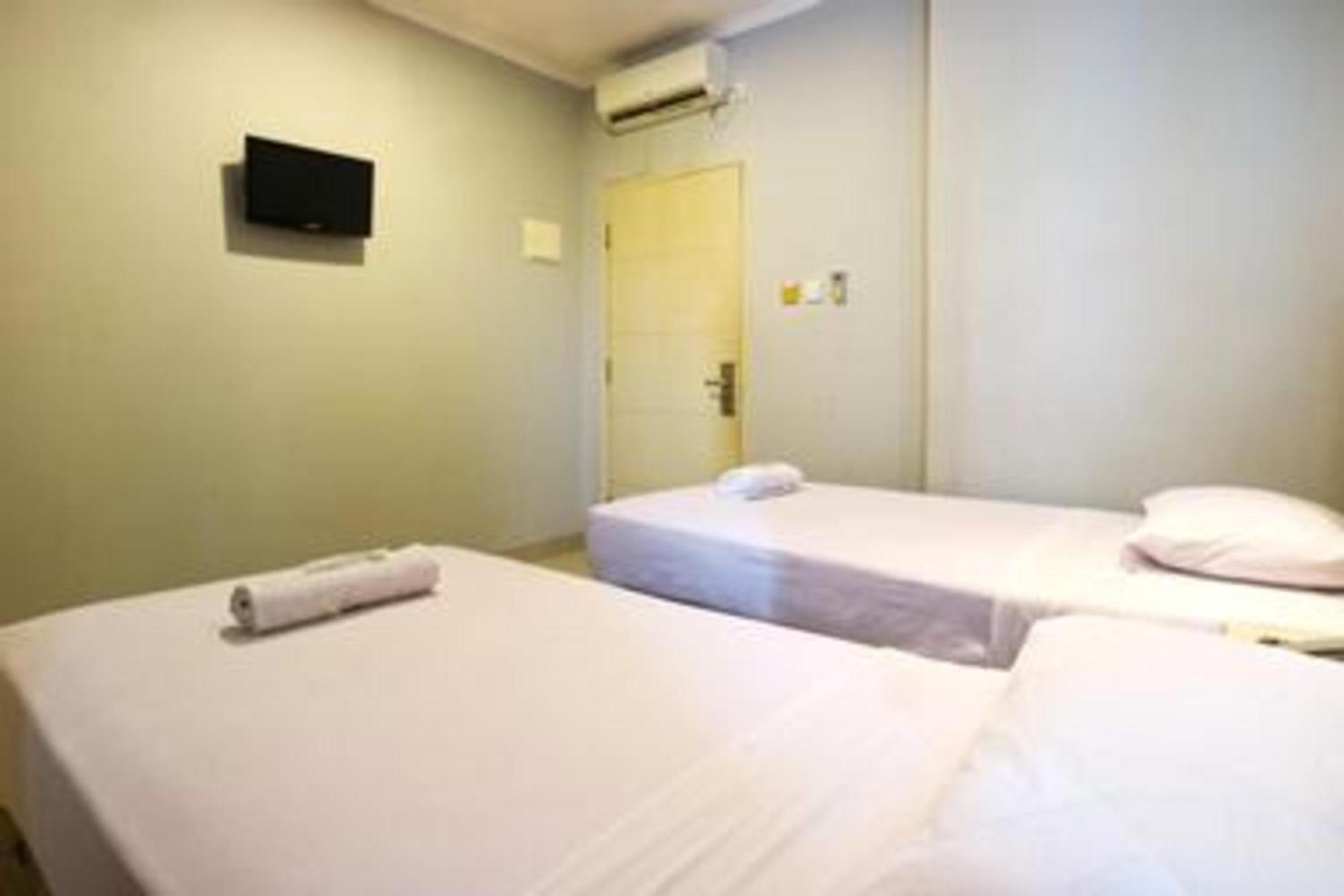 Collection O Hotel Antara Giacarta Esterno foto