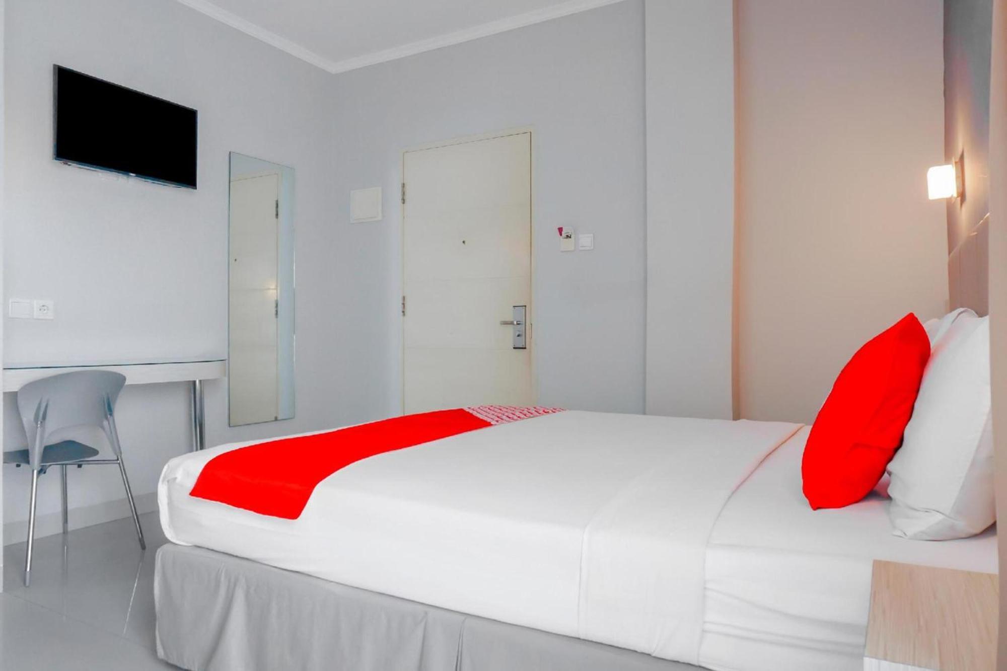 Collection O Hotel Antara Giacarta Esterno foto